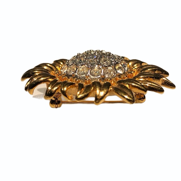 JOAN RIVERS GOLDEN SUNFLOWER BROOCH WITH PAVE CLEAR CRYSTAL CENTER - Picture 8 of 16